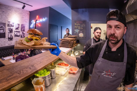 3. Wielki Challenge Hot Burger Champion James Star  Foto: lepszyPOZNAN.PL/Piotr Rychter