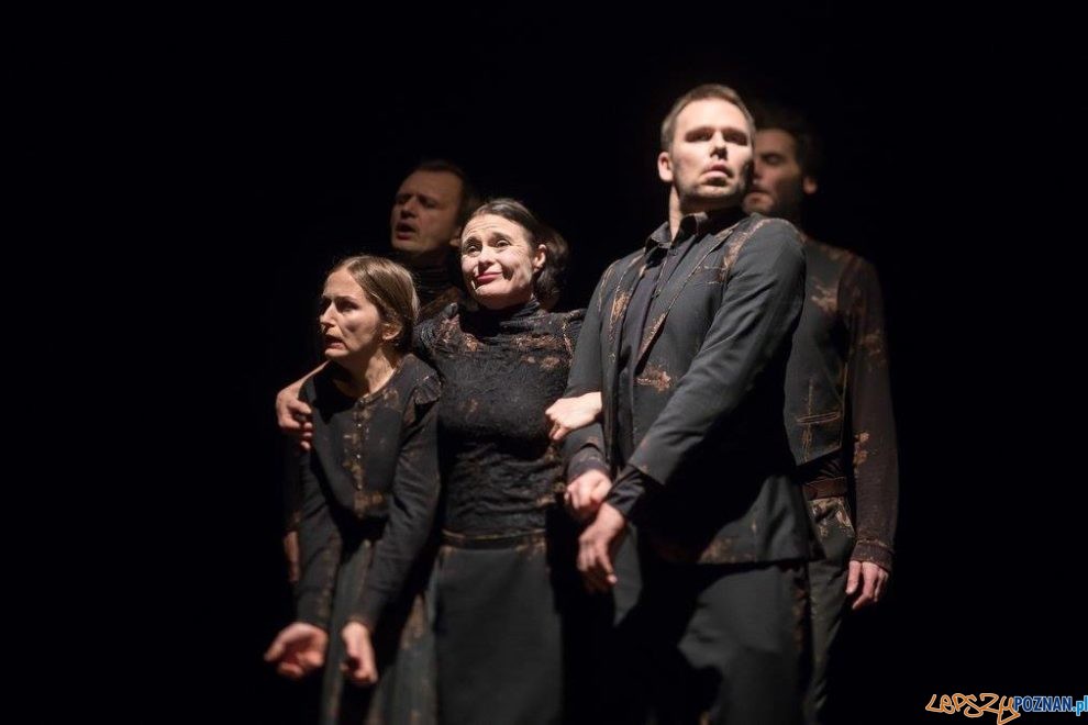 Grupa Circus Ferus - rodzina  Foto: circusferus.com / Jakub Wittchen