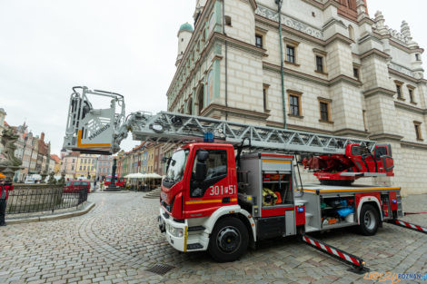 Ćwiczenia Strażaków na Starym Rynku  Foto: lepszyPOZNAN.PL/Piotr Rychter