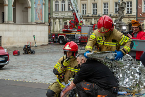 Ćwiczenia Strażaków na Starym Rynku  Foto: lepszyPOZNAN.pl/Piotr Rychter