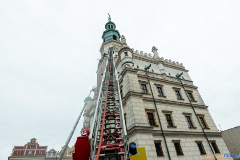 Ćwiczenia Strażaków na Starym Rynku  Foto: lepszyPOZNAN.PL/Piotr Rychter