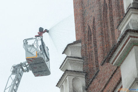 Ćwiczenia Strażaków na Starym Rynku  Foto: lepszyPOZNAN.pl/Piotr Rychter