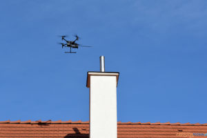 Dron bada jakość powietrza  Foto: UM Poznania