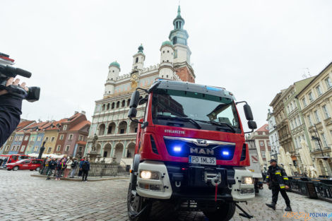 Ćwiczenia Strażaków na Starym Rynku  Foto: lepszyPOZNAN.PL/Piotr Rychter