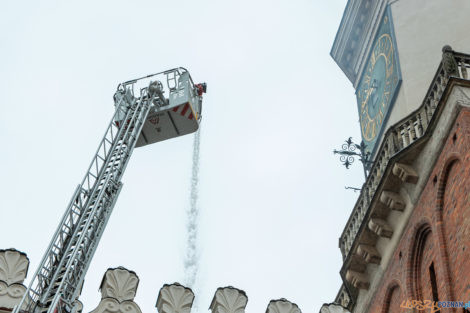 Ćwiczenia Strażaków na Starym Rynku  Foto: lepszyPOZNAN.pl/Piotr Rychter