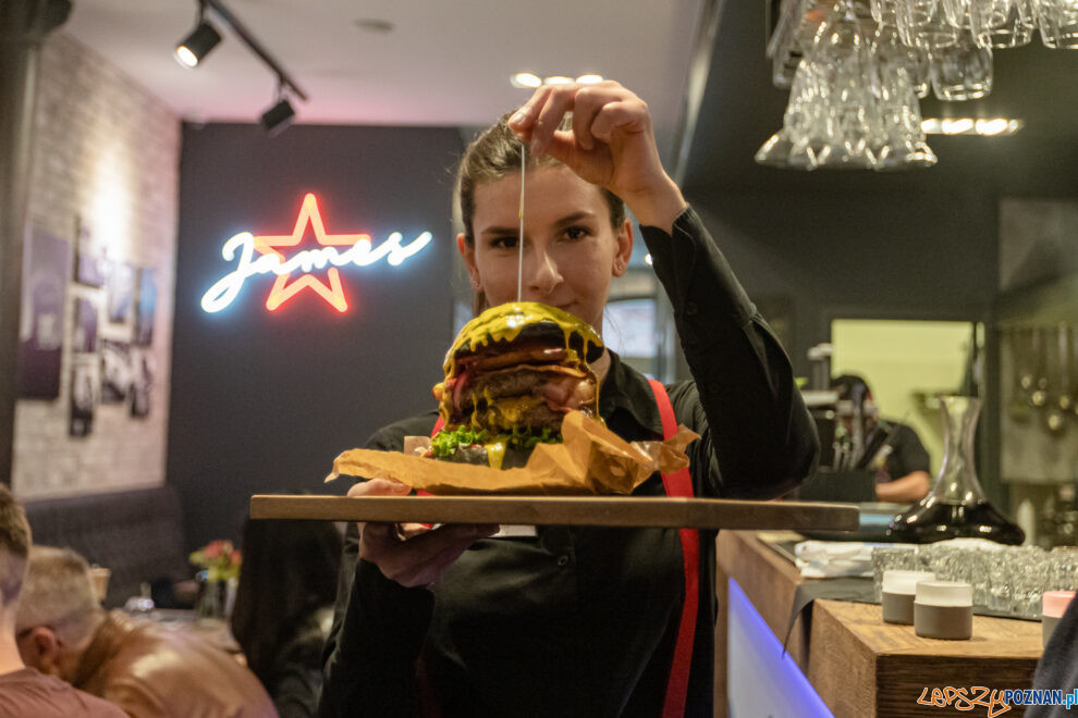 6. Wielki Challenge Hot Burger Champion James Star  Foto: lepszyPOZNAN.pl/Piotr Rychter