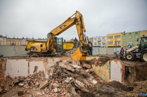 Archeolodzy na obornickim rynku  Foto: UG Oborniki / L.R..