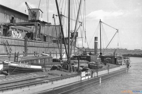 port-rzeczny-1930-1939-001wieczorkiewicz.org  Foto: 