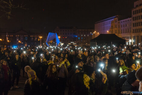 Światło dla Ukrainy - Plac Wolności - 03.03.2022  Foto: lepszyPOZNAN.pl/Ewelina Jaśkowiak