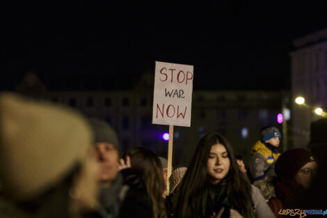 Światło dla Ukrainy - Plac Wolności - 03.03.2022  Foto: lepszyPOZNAN.pl/Ewelina Jaśkowiak