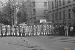 Klempicz Stop demonstracja Polwiejska 18.03.1989 [Krzysztof Lesiewicz] (2)  Foto: 