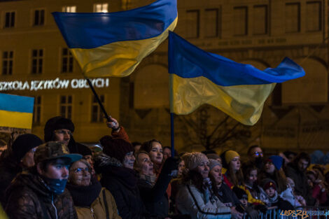 Światło dla Ukrainy - Plac Wolności - 03.03.2022  Foto: lepszyPOZNAN.pl/Ewelina Jaśkowiak