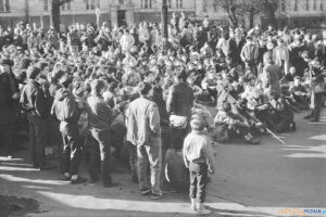 Klempicz Stop demonstracja Polwiejska 18.03.1989 [Krzysztof Lesiewicz] (8)  Foto: 