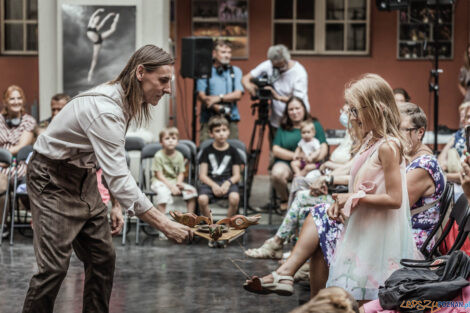 Spektakl teatralny z muzyką na żywo - Dawne zabawki ludowe - S  Foto: lepszyPOZNAN.pl/Ewelina Jaśkowiak