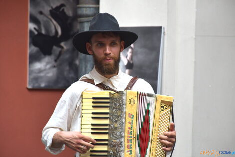 Spektakl teatralny z muzyką na żywo - Dawne zabawki ludowe - S  Foto: Kasia Lonowska