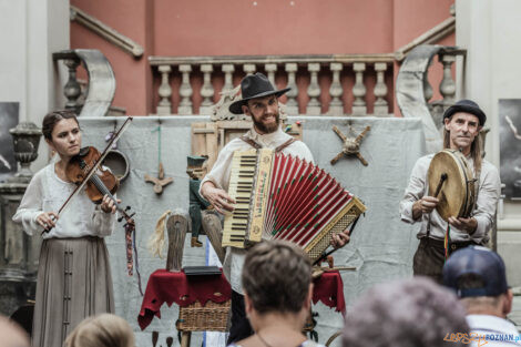 Spektakl teatralny z muzyką na żywo - Dawne zabawki ludowe - S  Foto: lepszyPOZNAN.pl/Ewelina Jaśkowiak