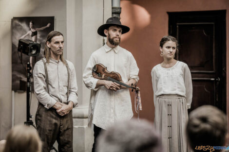 Spektakl teatralny z muzyką na żywo - Dawne zabawki ludowe - S  Foto: lepszyPOZNAN.pl/Ewelina Jaśkowiak