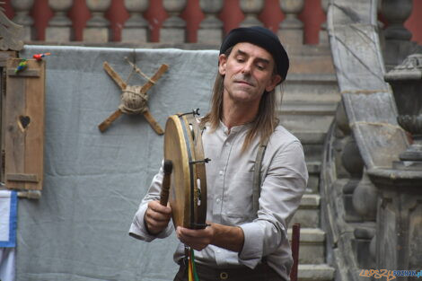 Spektakl teatralny z muzyką na żywo - Dawne zabawki ludowe - S  Foto: Kasia Lonowska