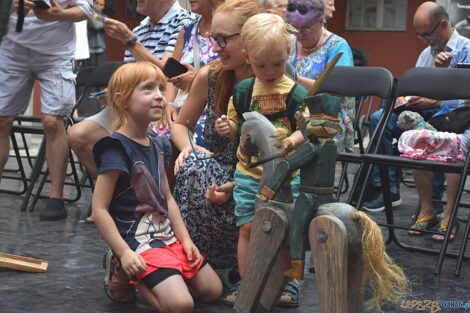 Spektakl teatralny z muzyką na żywo - Dawne zabawki ludowe - S  Foto: Kasia Lonowska