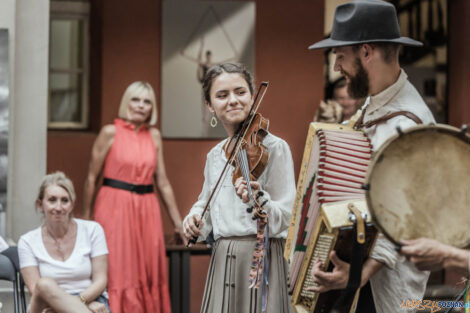 Spektakl teatralny z muzyką na żywo - Dawne zabawki ludowe - S  Foto: lepszyPOZNAN.pl/Ewelina Jaśkowiak