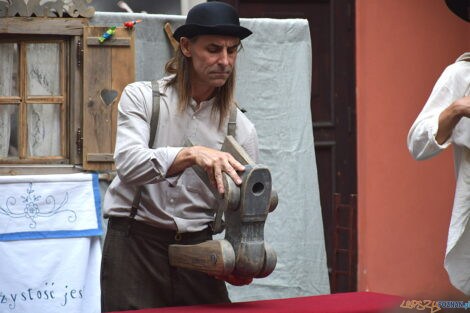 Spektakl teatralny z muzyką na żywo - Dawne zabawki ludowe - S  Foto: Kasia Lonowska