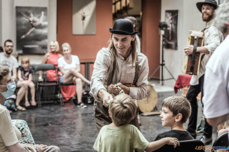 Spektakl teatralny z muzyką na żywo - Dawne zabawki ludowe - S  Foto: lepszyPOZNAN.pl/Ewelina Jaśkowiak