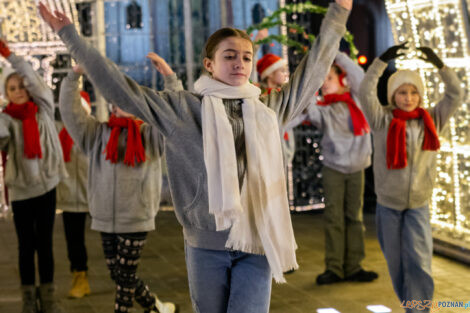 Baletowa na święta Betlejem na Kolegiackim 08.12.2022  Foto: lepszyPOZNAN.pl/Ewelina Jaśkowiak