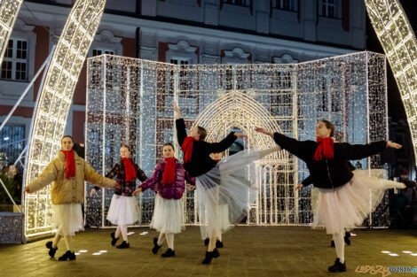 Baletowa na święta Betlejem na Kolegiackim 08.12.2022  Foto: lepszyPOZNAN.pl/Ewelina Jaśkowiak