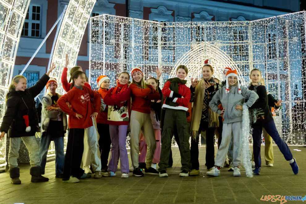 Baletowa na święta Betlejem na Kolegiackim 08.12.2022  Foto: lepszyPOZNAN.pl/Ewelina Jaśkowiak