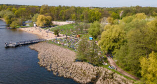 Jezioro Rusałka, plaża, miejsce do grilowania  Foto: lepszyPOZNAN.pl / Piotr Rychter