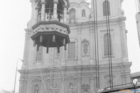 Bernardyny montaz helmow kosciola 13.11-16.1984 [cyryl] (2)  Foto: Andrzej Szozda / Fundacja Rozwoju Poznania / Cyryl