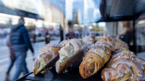 Imieniny Ulicy Święty Marcin 2023, rogale świętomarcińskie  Foto: lepszyPOZNAN.pl/Piotr Rychter