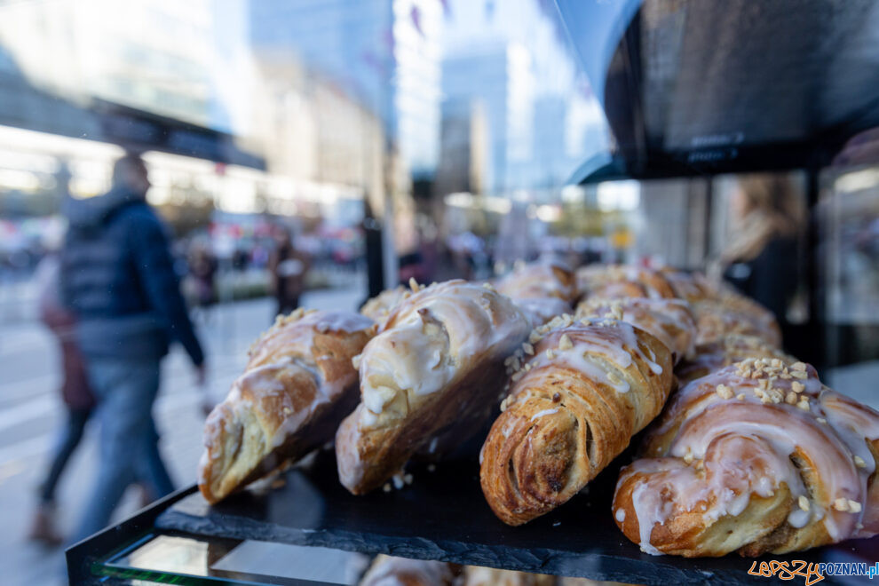 Imieniny Ulicy Święty Marcin 2023, rogale świętomarcińskie  Foto: lepszyPOZNAN.pl/Piotr Rychter