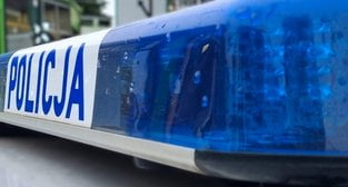 Kradzież elementów infrastruktury przystankowej. Poznańscy policjanci poszukują sprawców Foto: materiały prasowe / MPK Poznań Kradzież elementów infrastruktury przystankowej. Poznańscy policjanci poszukują sprawców Foto: materiały prasowe / MPK Poznań