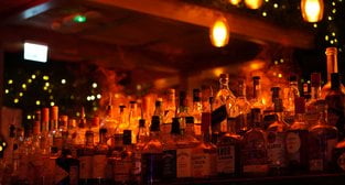 butelki alkoholu  Foto: Geon George