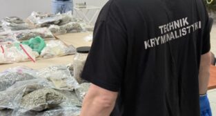 Narkotyki przechwycone w Szamotułach  Foto: KWP w Poznaniu