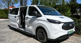 Samochod dla osob z niepelnosprawnoscia UMP (4)  Foto: UMP